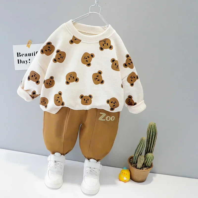 Baby outfit set featuring a shirt with cute bears and comfy pants, available in various colors for playful everyday wear.