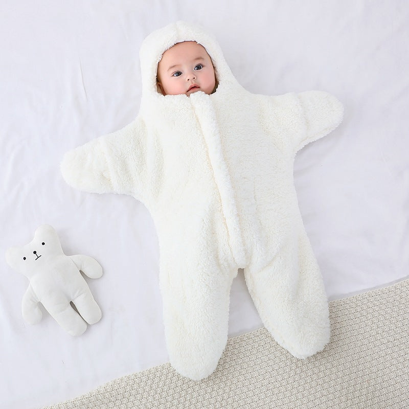 Adorable Baby Starfish Costume in soft, warm fabric – ideal for winter, featuring a cute starfish shape and versatile use as swaddle, sleeping bag, or stroller blanket
