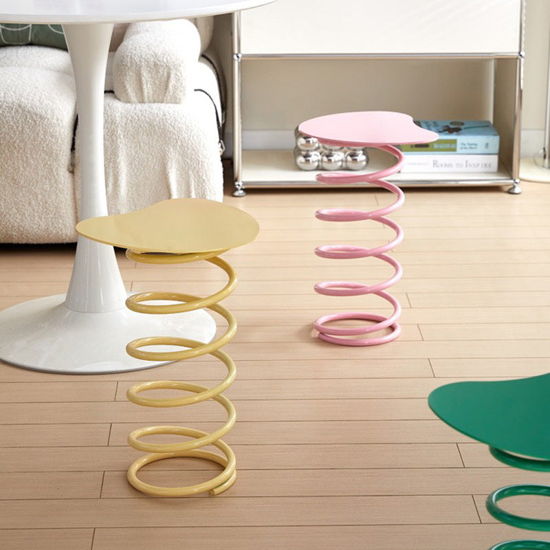 Springstool Design for Kids - Stylish and Playful Stool with Spring-Inspired Design. Adds a Creative Touch to Children's Rooms. Durable and Modern with High-Quality Materials. Perfect as a Fun Seating Option or Decorative Accent. Available in Various Colors and Designs for Versatile Use.