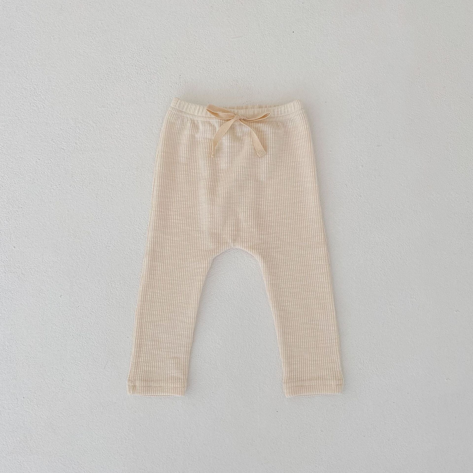 Comfortable and stylish baby pants – High-quality materials for versatile everyday wear