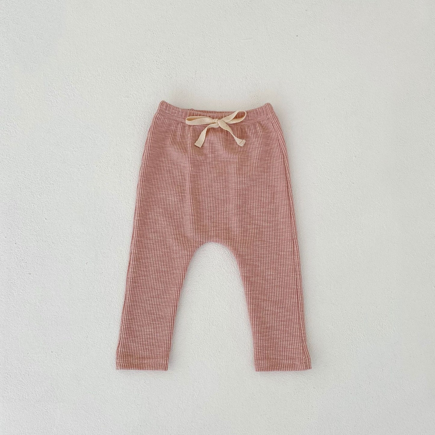 Comfortable and stylish baby pants – High-quality materials for versatile everyday wear