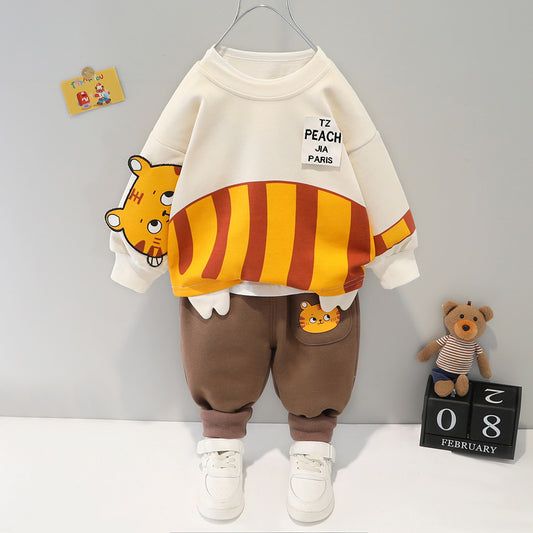 Baby outfit set with kitty-themed shirt and comfortable pants, perfect for playful everyday wear.